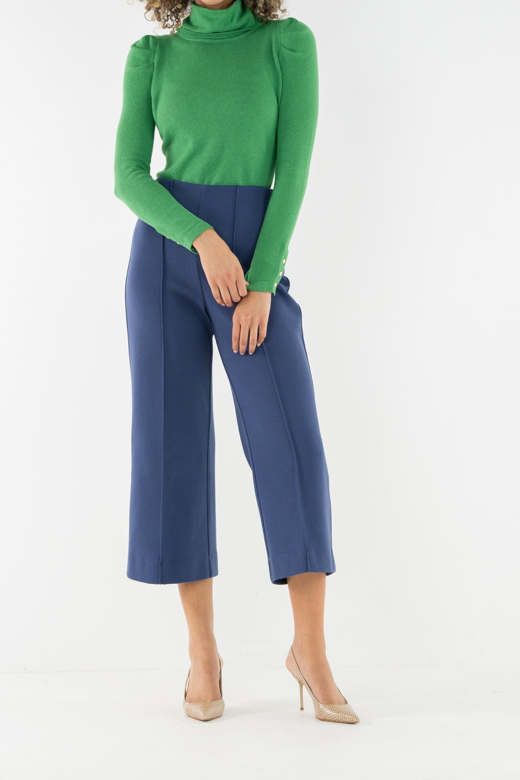 CROPPED PIPER
